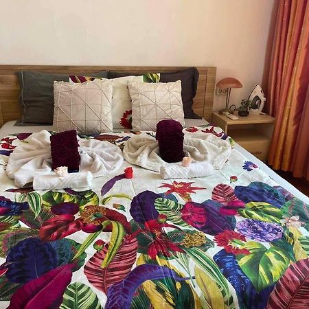 Beachfront Gem In Varna Center Ngoại thất bức ảnh