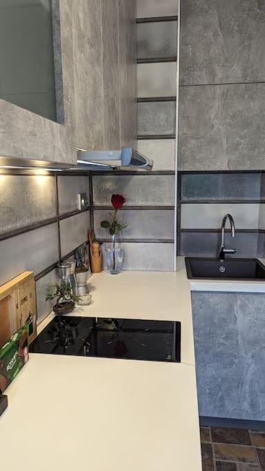 Beachfront Gem In Varna Center Ngoại thất bức ảnh