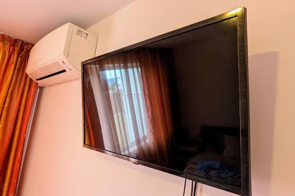 Beachfront Gem In Varna Center Ngoại thất bức ảnh